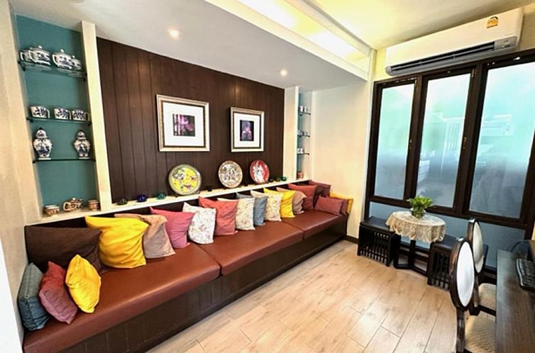 Sawasdee Hotel @ Sukhumvit Soi 8