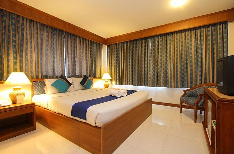 Silom Avenue Inn