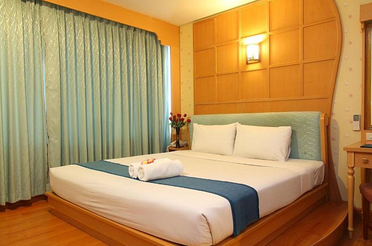 Silom Avenue Inn