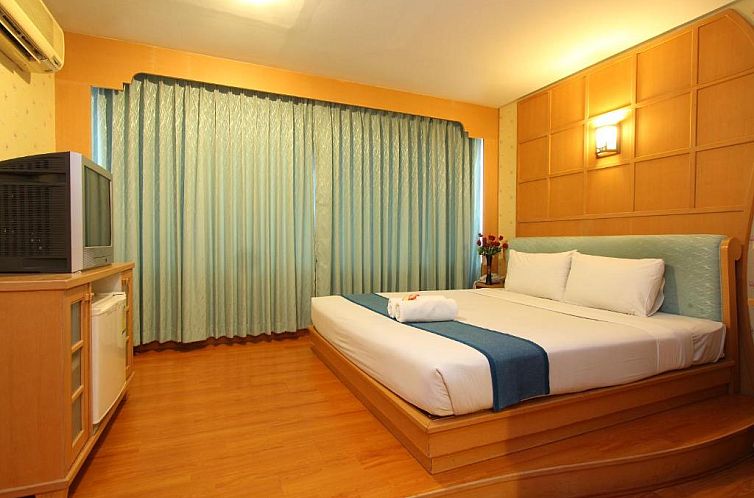 Silom Avenue Inn