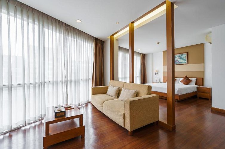 Lantana Resort