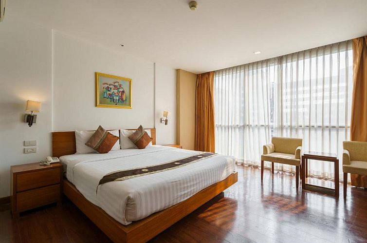 Lantana Resort