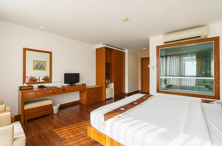 Lantana Resort