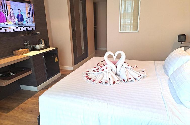 Amora NeoLuxe Suites Hotel