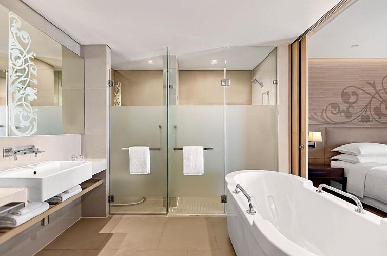 Four Points by Sheraton Bangkok, Sukhumvit 15 - SHA Certifie