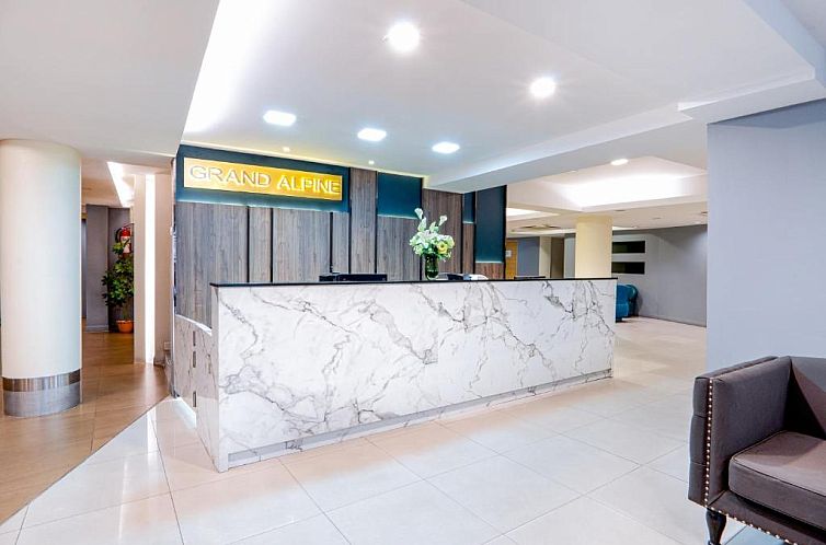 Alpine Suites Hotel