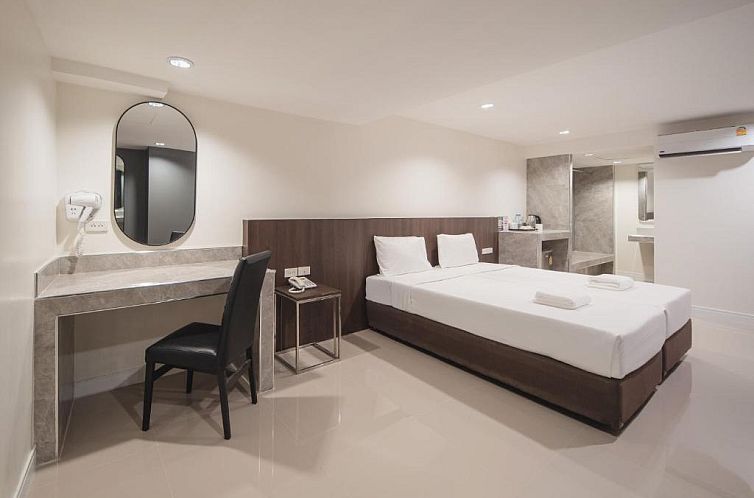 Alpine Suites Hotel