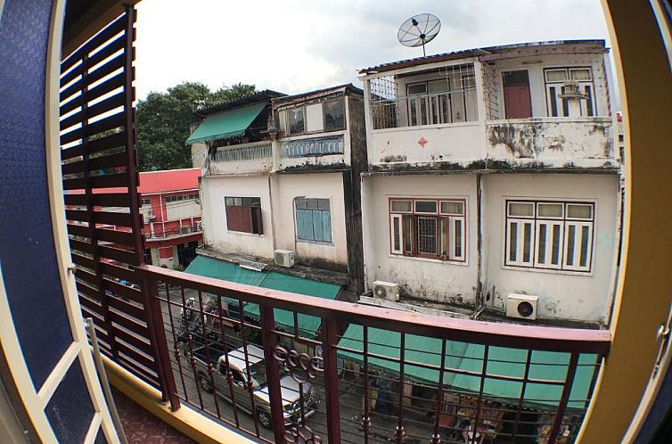 Roof View Place