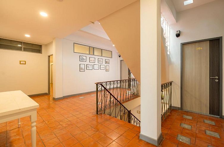 Ratchadamnoen Residence