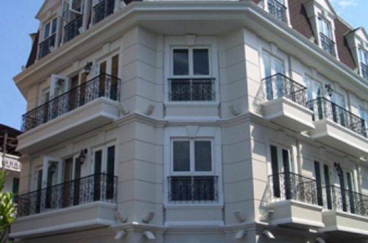 Aurum The River Place