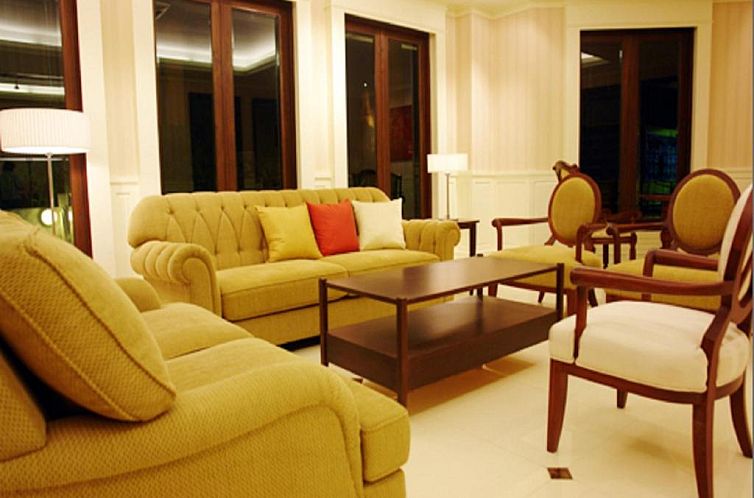 Aurum The River Place