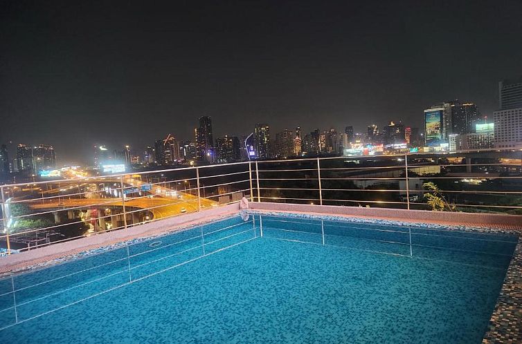 Interchange Tower Serviced Apartment - SHA Extra Plus