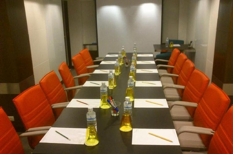 FX Hotel Metrolink Makkasan