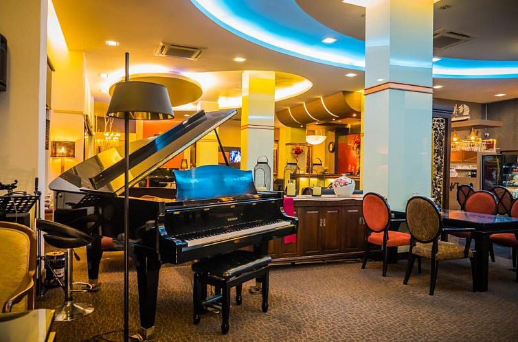 Atrium Boutique Hotel