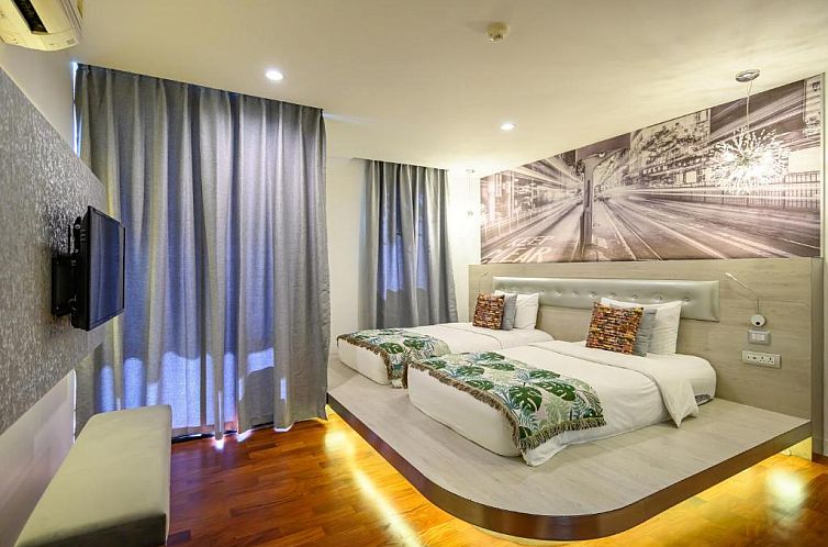 Benviar Tonson Residence