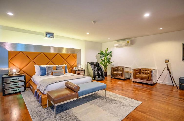 Benviar Tonson Residence