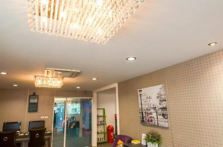 iCheck inn Residences Sathorn - SHA Certified