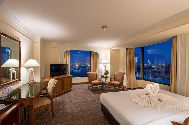 Montien Riverside Hotel