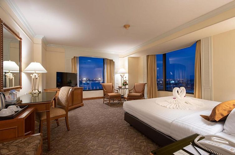 Montien Riverside Hotel