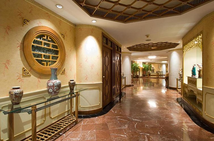 Montien Riverside Hotel