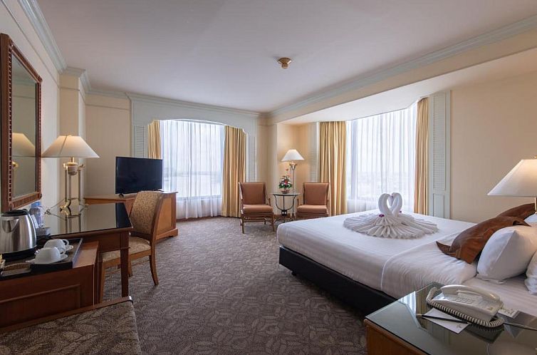 Montien Riverside Hotel