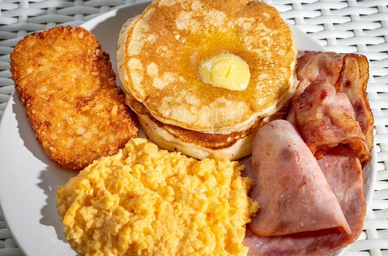 Charlie House Pin Klao