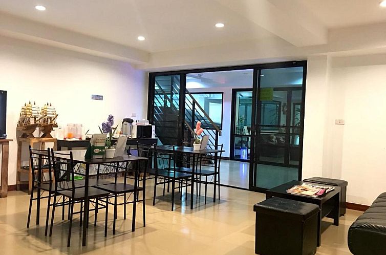 Double DD House at MRT Sutthisarn