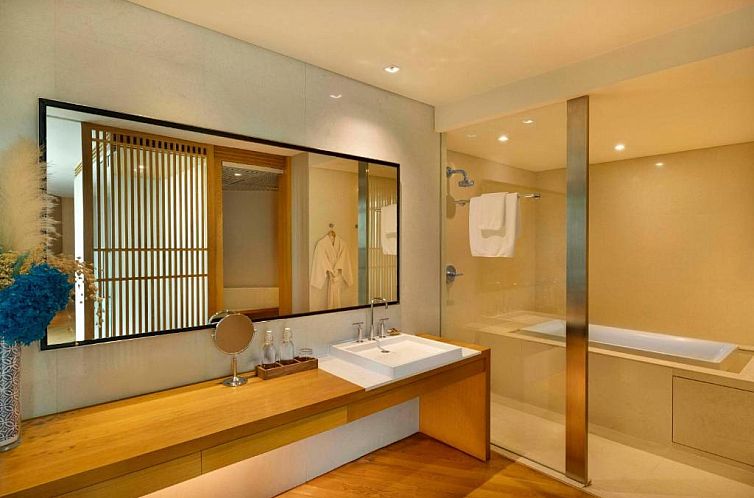 Maduzi Hotel, Bangkok