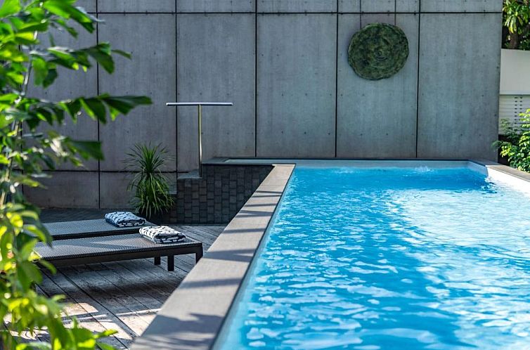 Maduzi Hotel, Bangkok