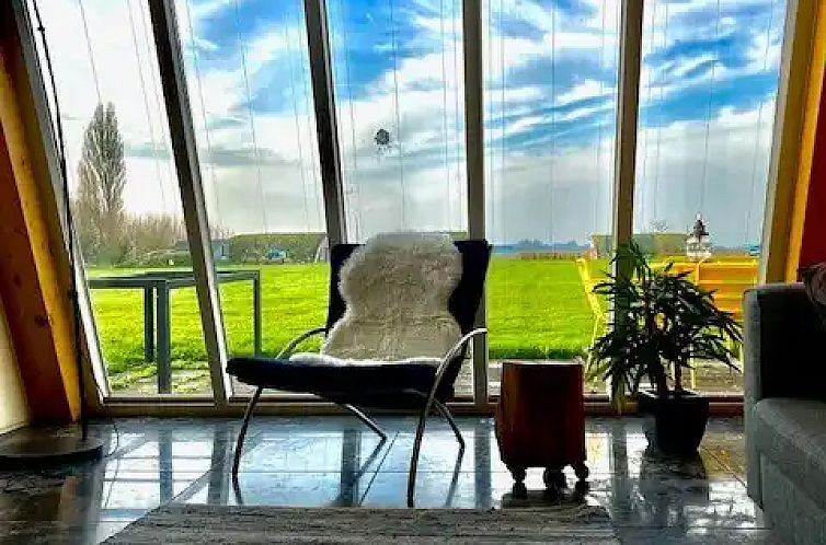 Zonnig vakantiehuis nabij Waddenzee
