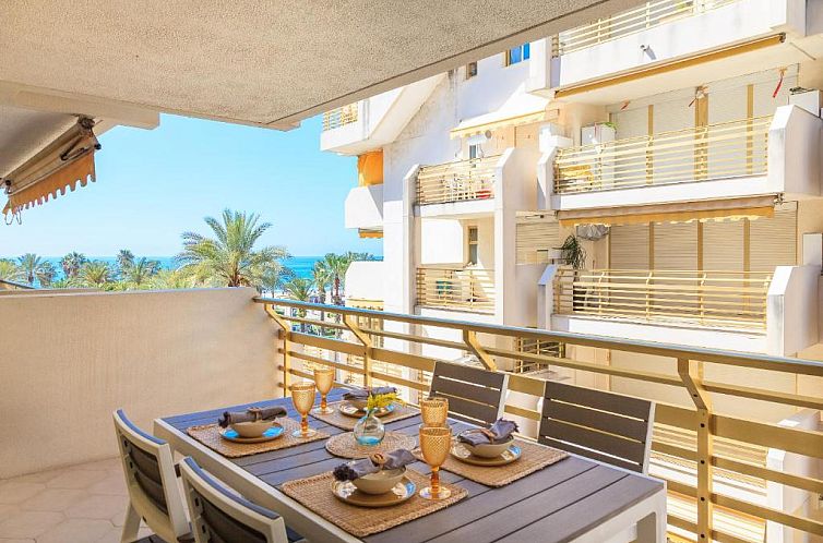 UHC Novelty Apartments