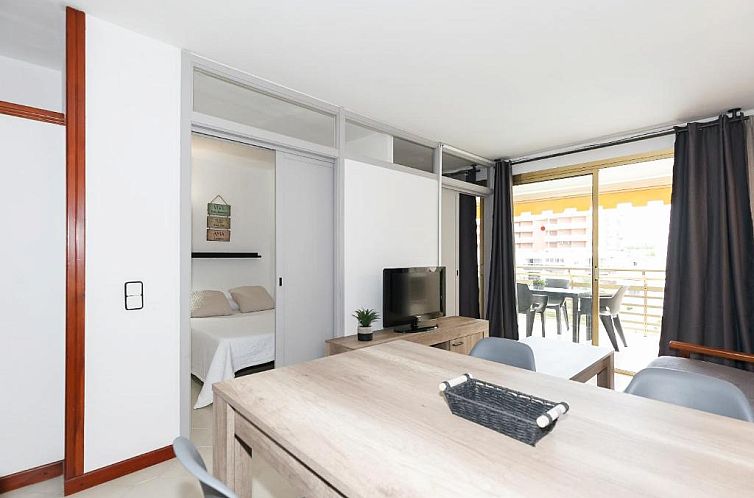 UHC Novelty Apartments
