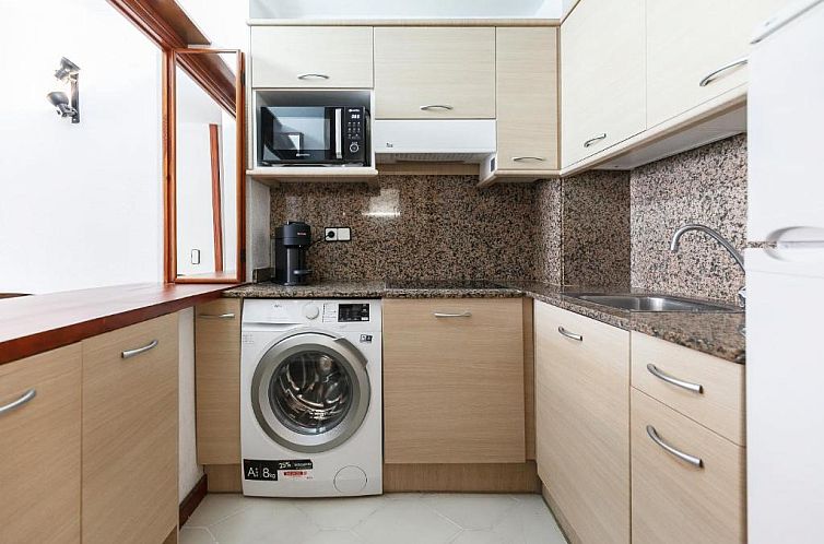 UHC Novelty Apartments