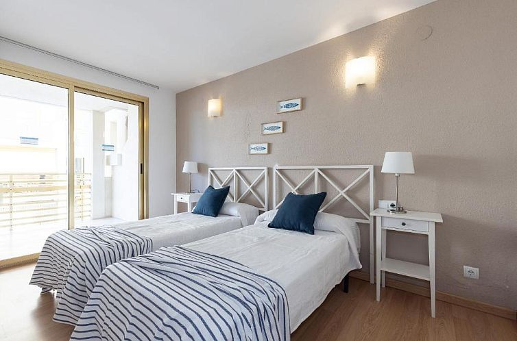 UHC Novelty Apartments