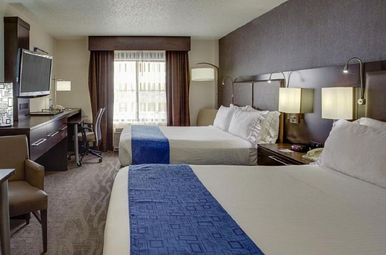 Holiday Inn Express Hotel & Suites Meadowlands Area, an IHG 