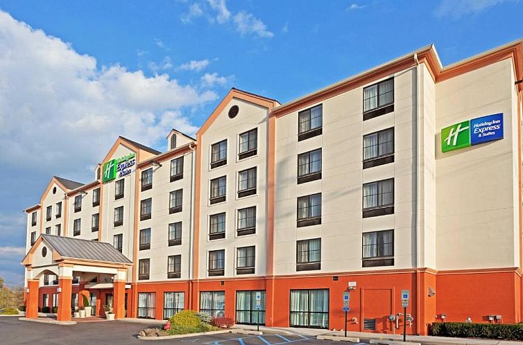 Holiday Inn Express Hotel & Suites Meadowlands Area, an IHG 