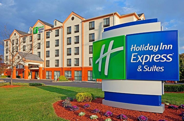 Holiday Inn Express Hotel & Suites Meadowlands Area, an IHG 