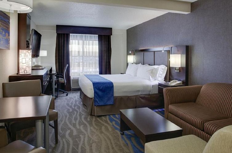 Holiday Inn Express Hotel & Suites Meadowlands Area, an IHG 