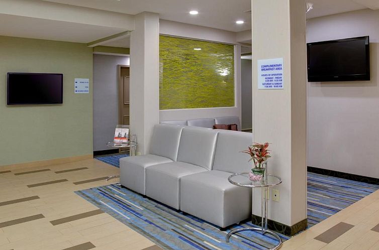 Holiday Inn Express Hotel & Suites Meadowlands Area, an IHG 