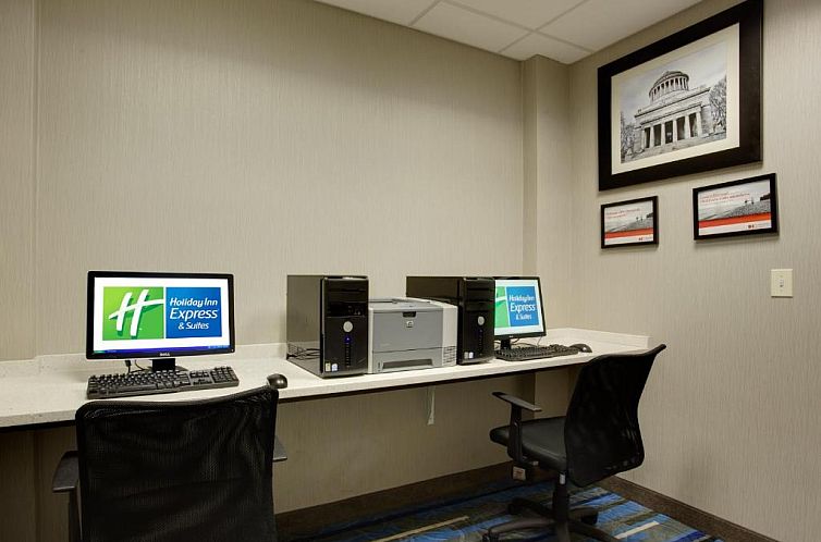 Holiday Inn Express Hotel & Suites Meadowlands Area, an IHG 