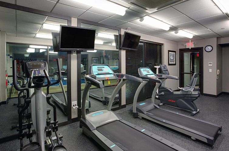 Holiday Inn Express Hotel & Suites Meadowlands Area, an IHG 