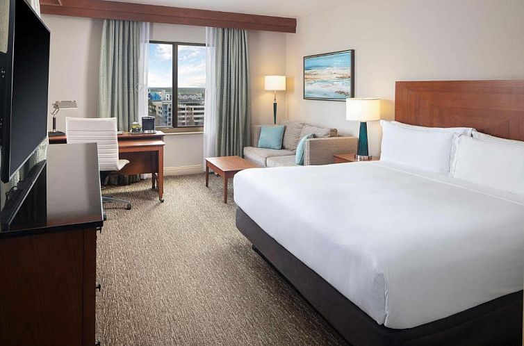 Hilton St. Petersburg Carillon Park