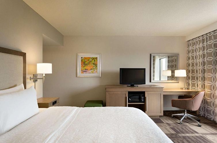 Hampton Inn & Suites Largo