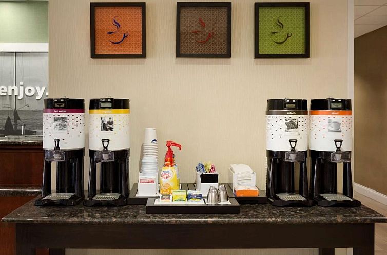 Hampton Inn & Suites Largo