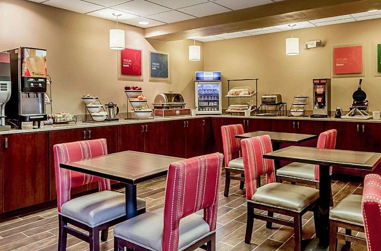 Comfort Inn & Suites Grafton-Cedarburg