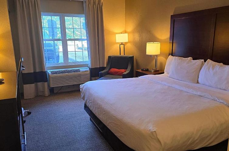 Comfort Inn & Suites Grafton-Cedarburg