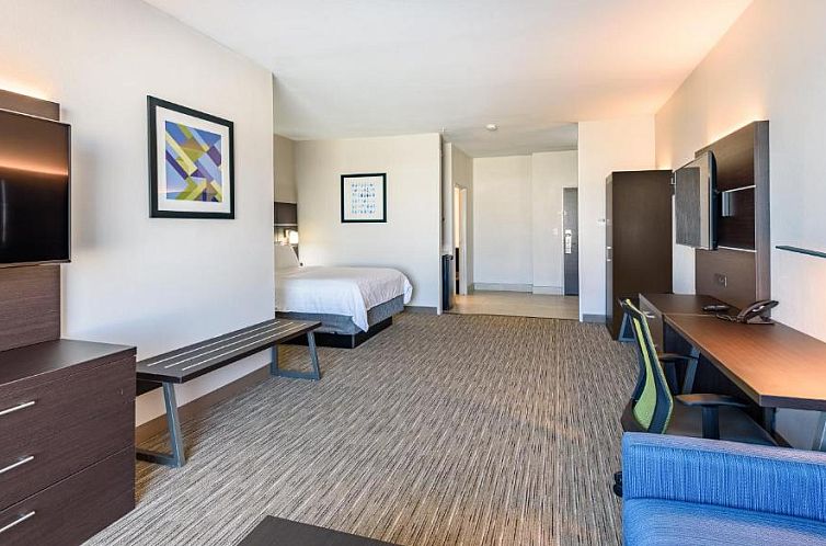 Holiday Inn Express Hotel and Suites Bastrop, an IHG Hotel