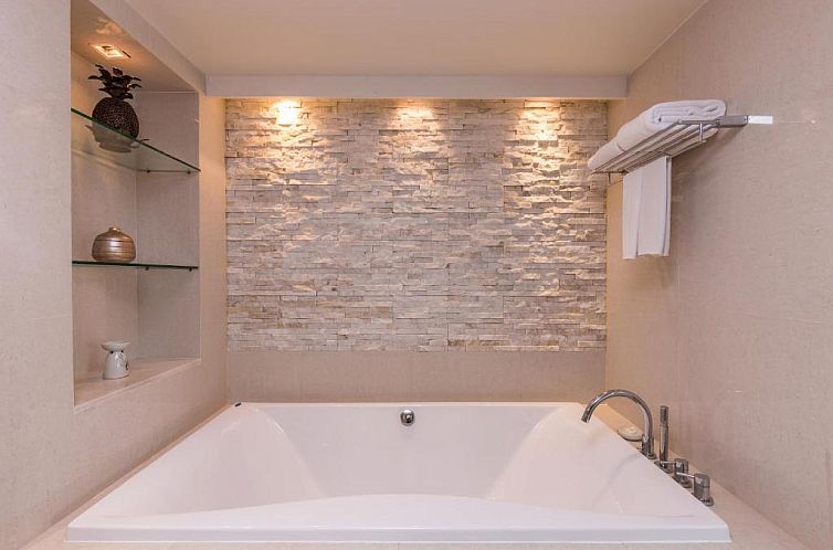 Summit Windmill Golf Residence