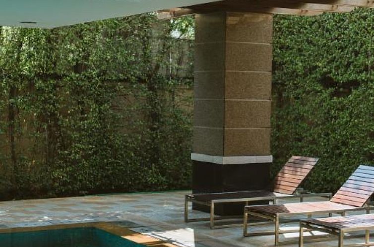 Thomson Residence Hotel