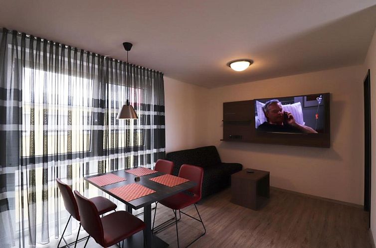 iQ-Hotel